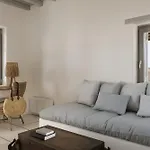 Seafront 9bdr Serenity In Mykonos *