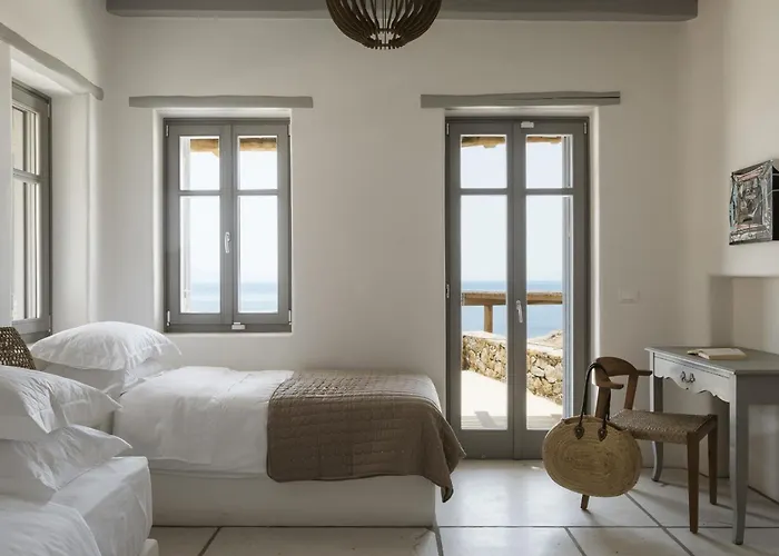 Seafront 9bdr Serenity In Mykonos *