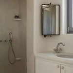 Seafront 9bdr Serenity In Mykonos Вилла Калафатис